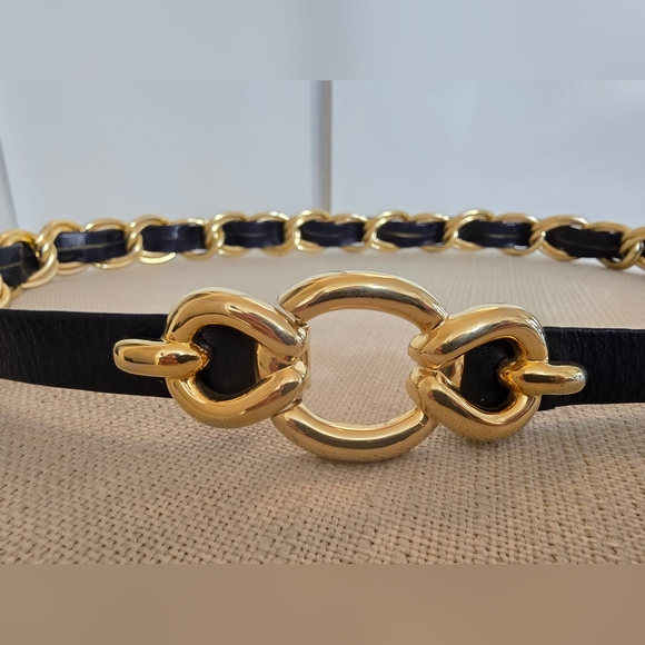 Vintage ST. JOHN Navy Blue and Gold Chain Belt Size 8 - Picture 4 of 4